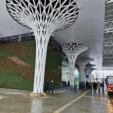 Max Parter, Free Parking Apartamento